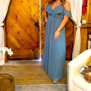 David’s Bridal Seafoam Green Bridesmaid dress